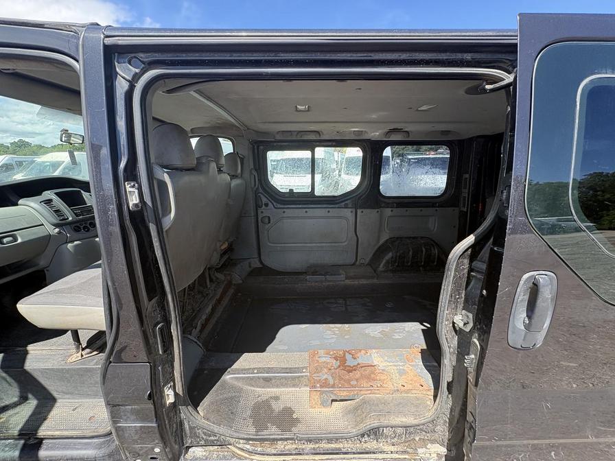2012 Vauxhall Vivaro Combi – Model: Vivaro 2900 Combi CDTi Semi-Auto 113 – NV61RBO