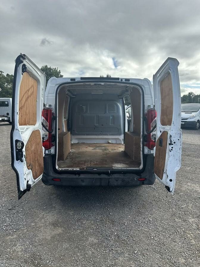 2015 Citroen Dispatch – Model: Dispatch 1200 L2H1 Enterprise HDi – LG15HKE