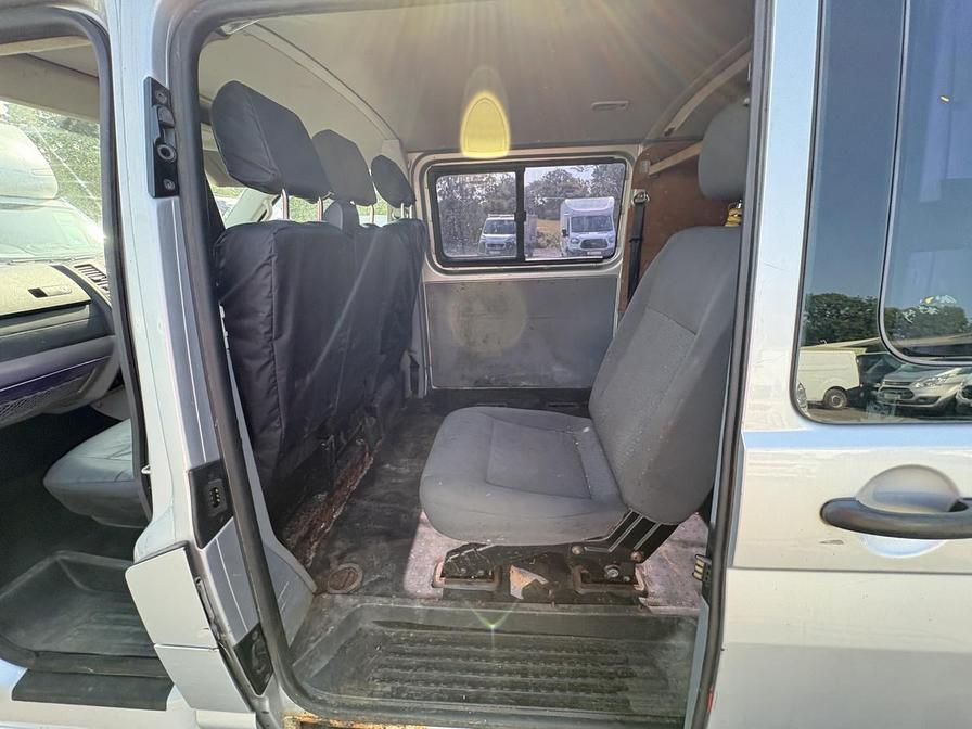 2011 Volkswagen Transporter – Model: Transporter T32 140 TDI LWB – CV61XFS