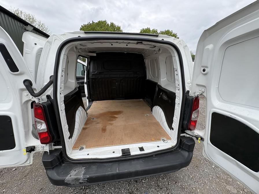 2019 Vauxhall Combo – Model: Combo 2000 Edition TD S/S – BK69BEJ