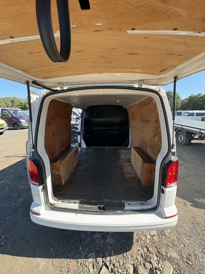 2020 Volkswagen Transporter – Model: Transporter T28 Highline TDI – GL70CZM