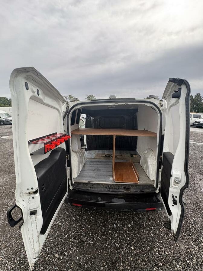 2017 Fiat Doblo Cargo – Model: Doblo 16v SX MultiJet II – YX17VRW