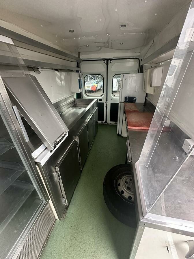 2017 Peugeot Boxer – Model: Boxer 435 Professional L4H2 Blue HDi – EY67ZDG