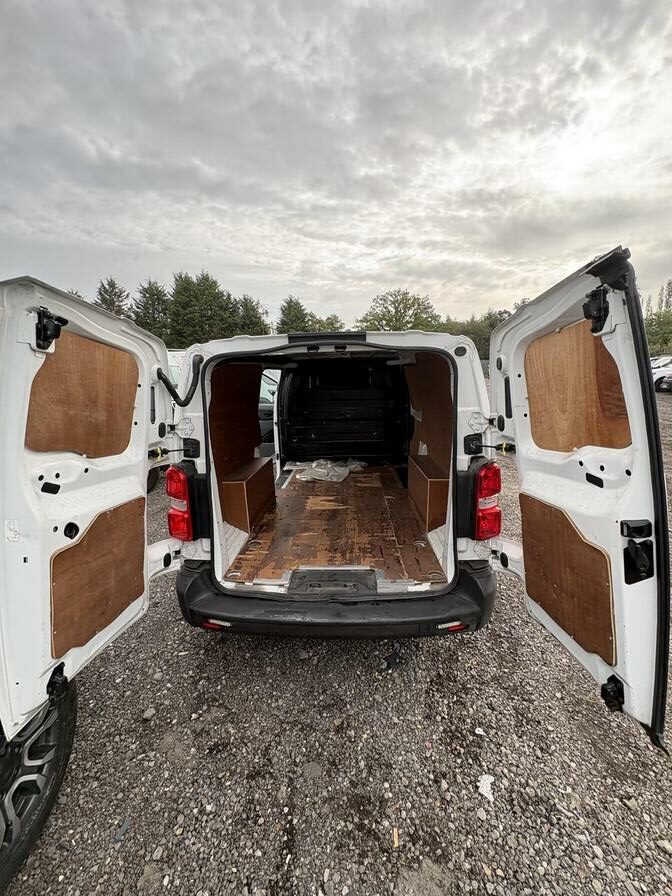 2018 Peugeot Expert – Model: Expert Professional Long Blue HDi – KY68KCA