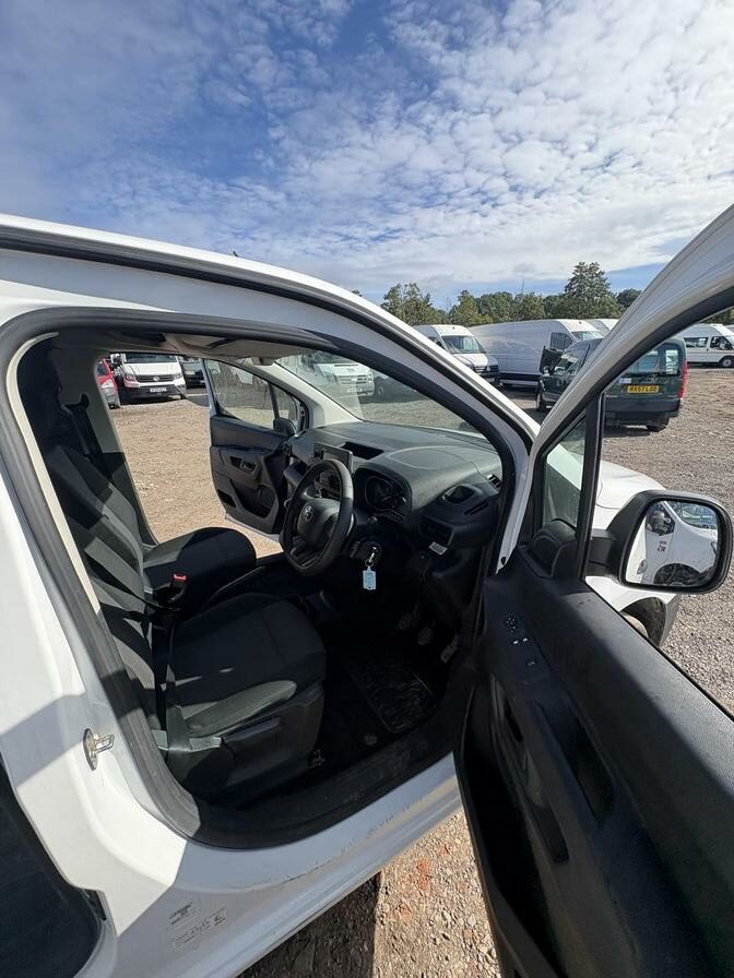 2022 Toyota Proace City – Model: Proace City Active – RXZ4892