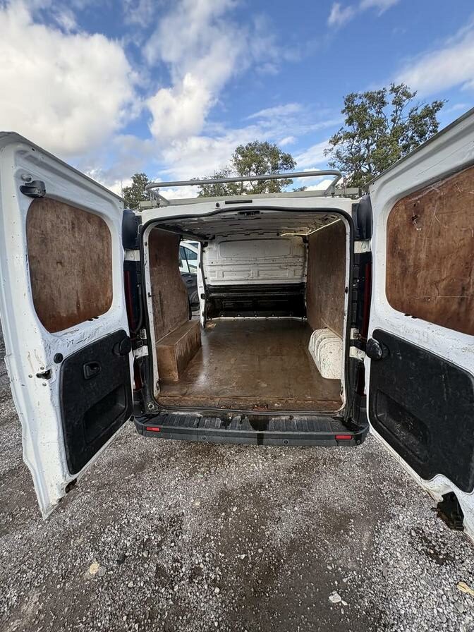 2014 Vauxhall Vivaro – Model: Vivaro  2700 CDTI – GL64HJG