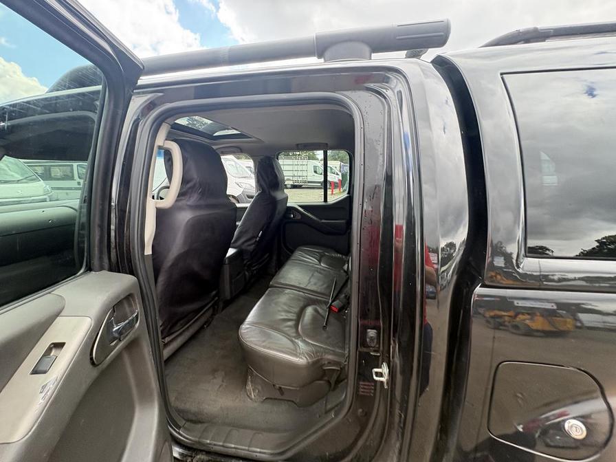 2009 Nissan Navara – Model: Navara Tekna Double Cab dCi – SH59AWV