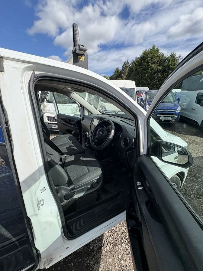 2020 Mercedes-Benz Vito – Model: Vito 114 Progressive CDi – EJ70UCT