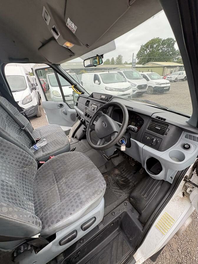 2011 Ford Transit – Model: Transit 115 T430 17s RWD – CV61ZKC
