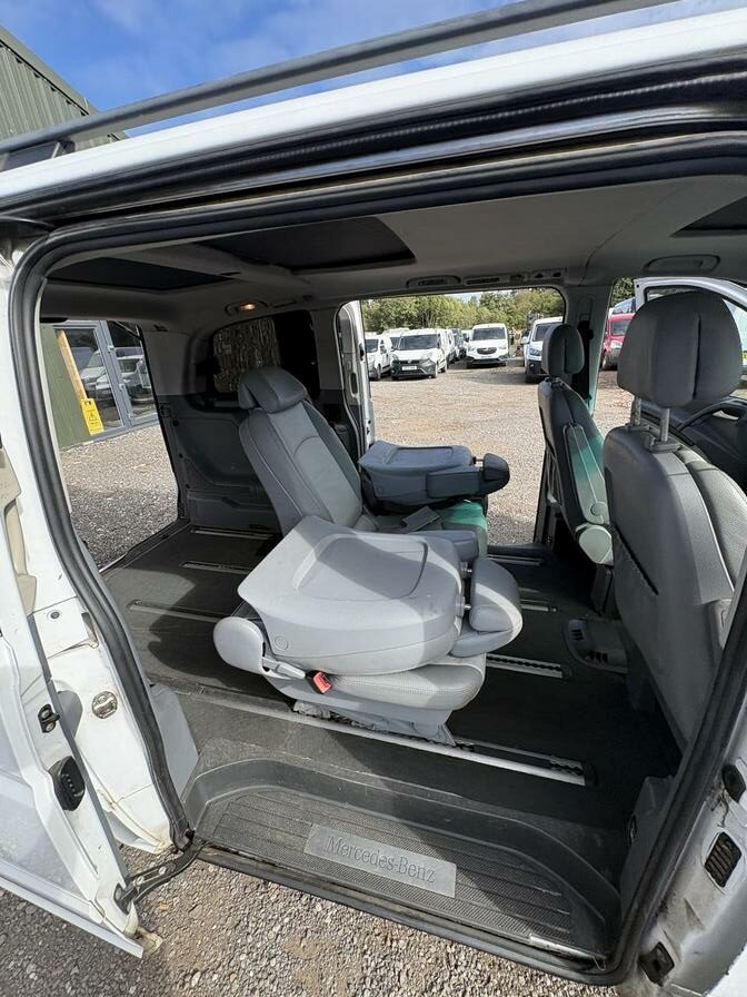 2010 Mercedes-Benz Viano – Model: Viano CDI 2.2 Ambiente Compact Auto – WX10OMA
