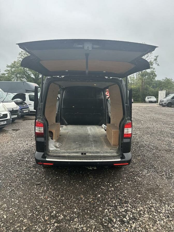 2013 Volkswagen Transporter – Model: Transporter T28 Highline 180 TDI LWB Auto – FN63VCA