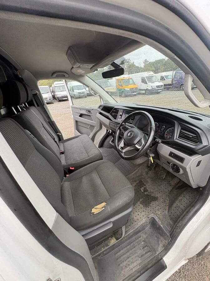 2020 Volkswagen Transporter – Model: Transporter T28 Highline TDI – CV20LZJ