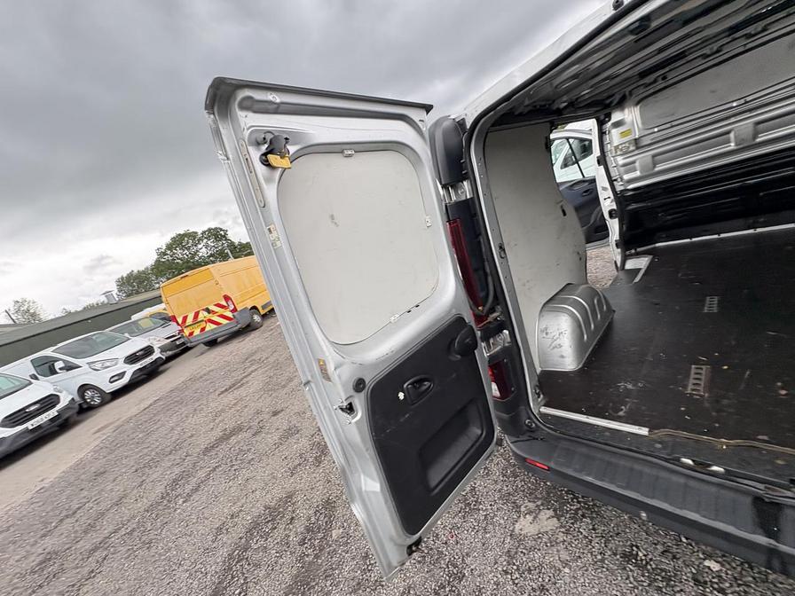 2018 Vauxhall Vivaro – Model: Vivaro 2700 BiTurbo CDTi S/S – SJ68PUA