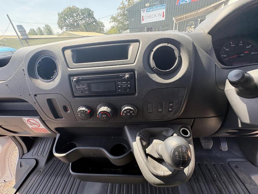 2018 Renault Master – Model: Master LL35 Business dCi – DX68BLK