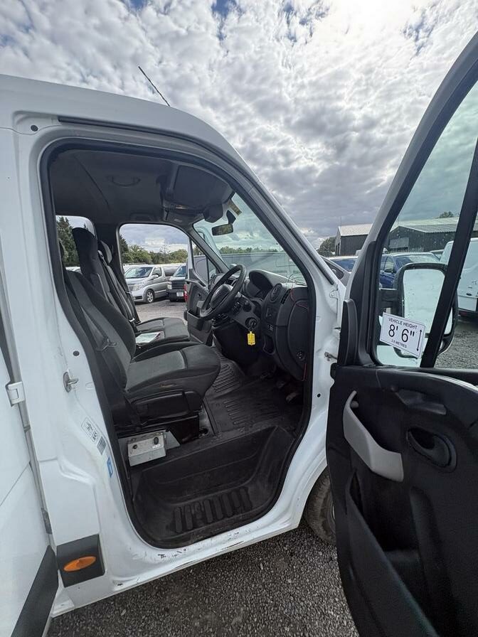 2012 Renault Master – Model: Master MLL35 dCi DRW – NX62FON