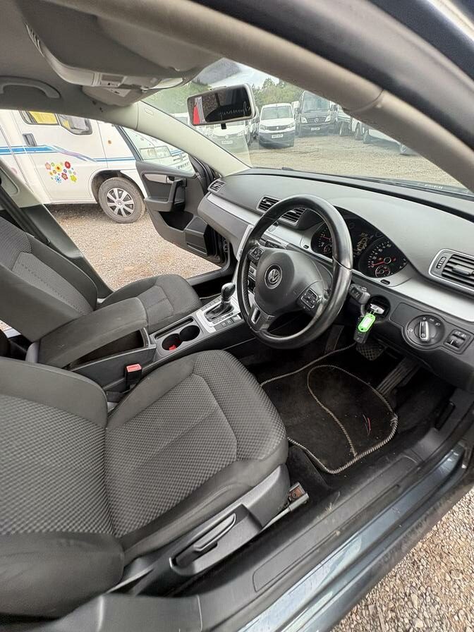 2014 Volkswagen Passat – Model: Passat S BlueMotion Technology TDI Semi-Auto – FT63LNG