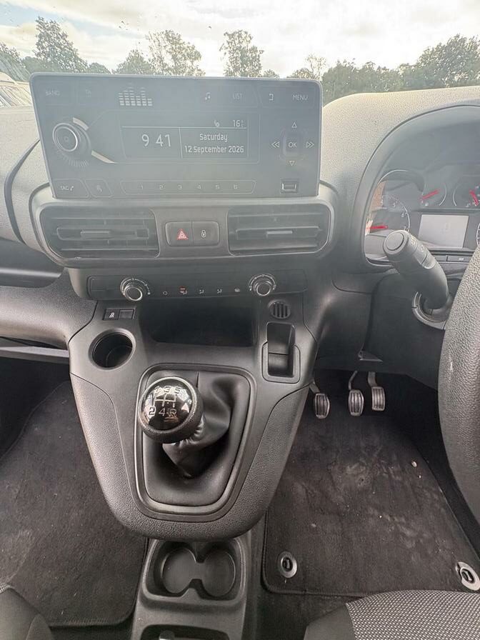 2021 Vauxhall Combo – Model: Combo 2000 Edition – WP71MFZ