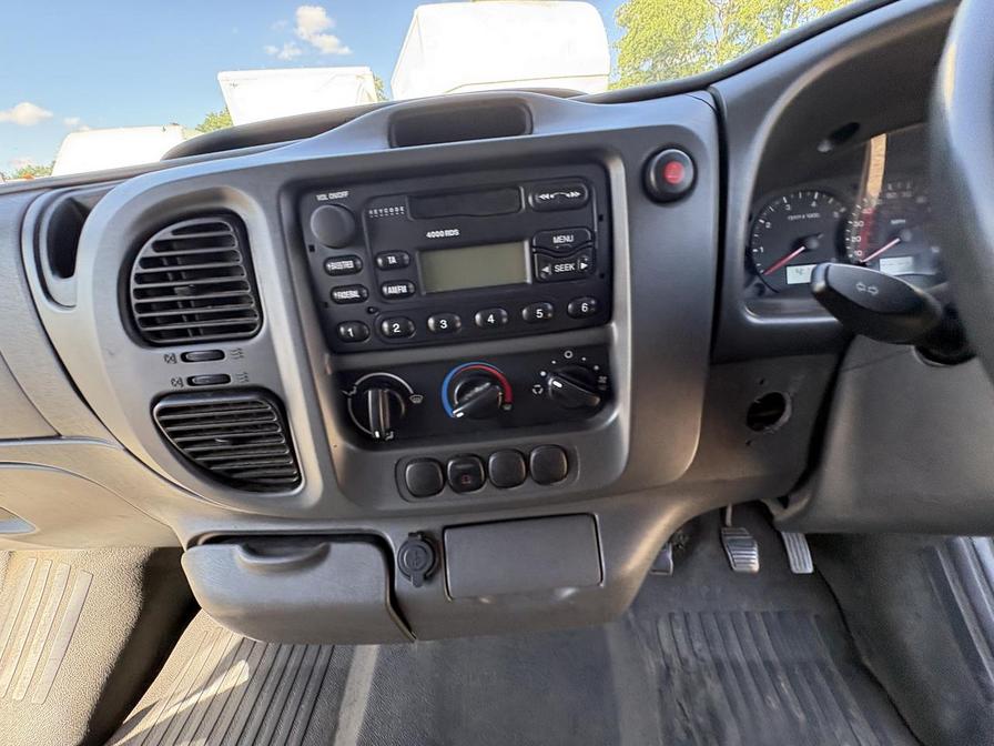 2004 Ford Transit – Model: Transit 300 SWB TD – LD04HJU