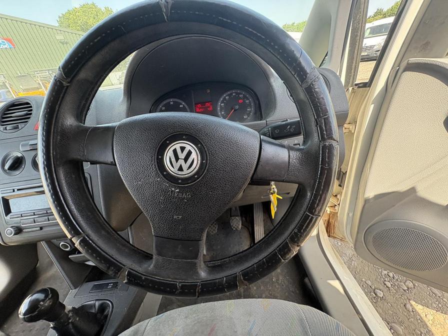 2009 Volkswagen Caddy MaxI – Model: Caddy Maxi C20 TDI 104 – LM59LZF