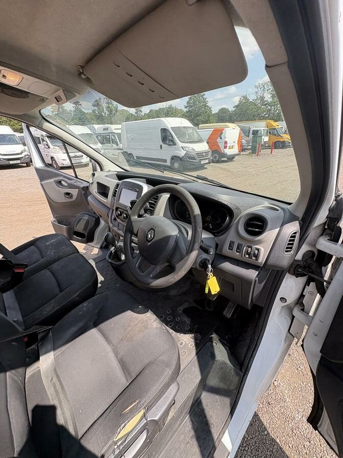2016 Renault Trafic – Model: Trafic LL29 Business+ dCi – HN66WDR