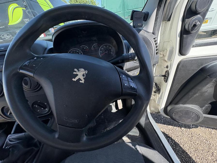 2016 Peugeot Bipper – Model: Bipper Professional HDi – OU66VSD