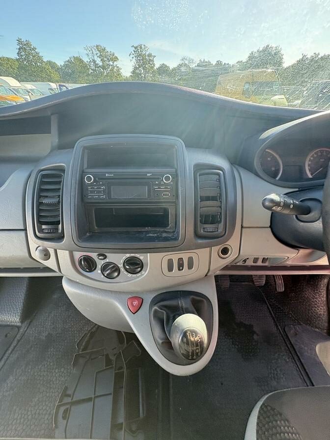 2014 Vauxhall Vivaro – Model: Vivaro 2700 CDTi 89 SWB – LR14BAO