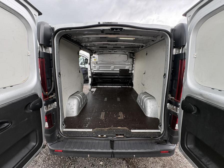 2018 Vauxhall Vivaro – Model: Vivaro 2700 BiTurbo CDTi S/S – SJ68PUA
