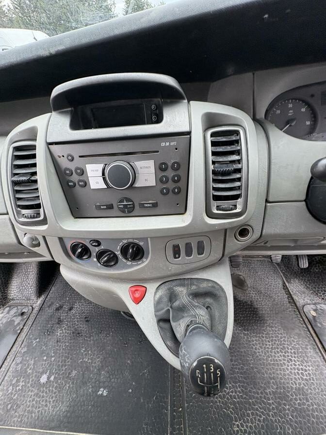 2010 Vauxhall Vivaro – Model: Vivaro 2700 CDTi SWB – LO10XAW