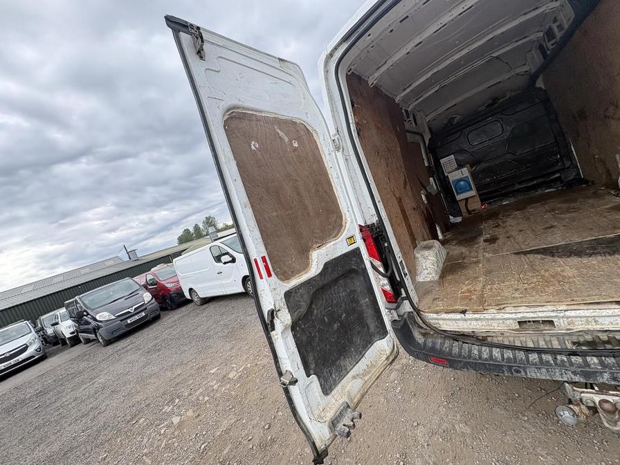 2018 Ford Transit – Model: Transit 350 – CV68BDY