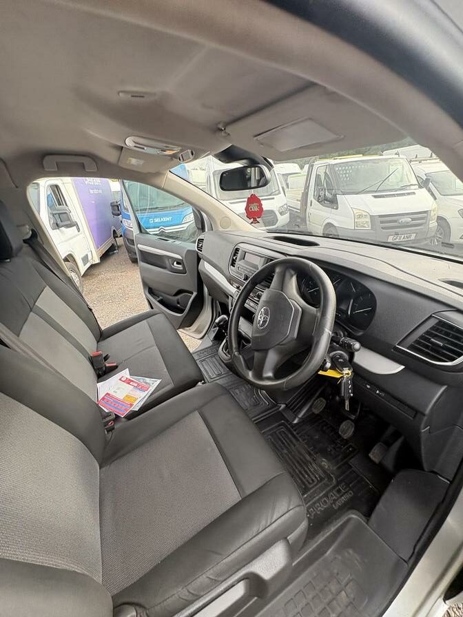 2018 Toyota Proace Verso – Model: Proace Verso Shuttle L1 D-4D – WN68NLT