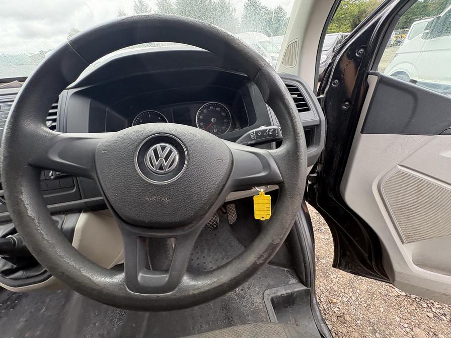 2016 Volkswagen Transporter – Model: Transporter T28 Trendline TDI BlueMotion Technology – RA65MHX
