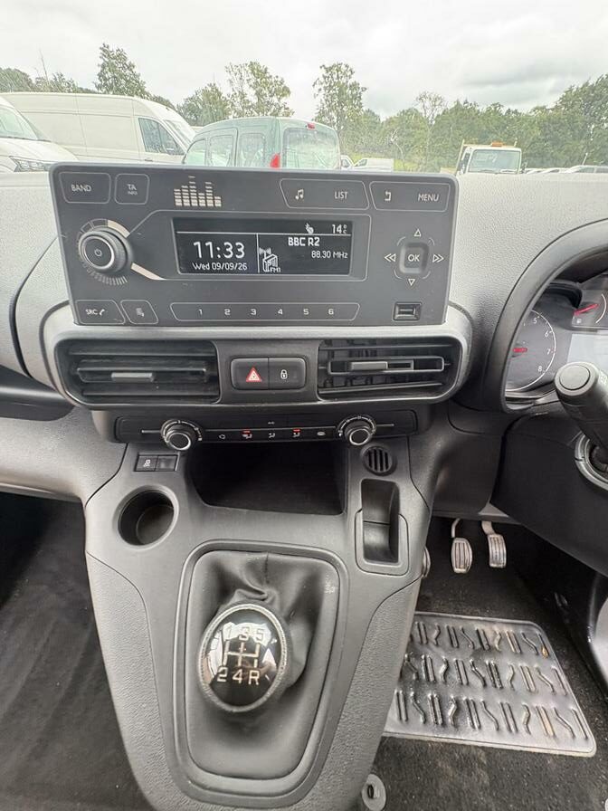 2021 Vauxhall Combo – Model: Combo 2300 Dynamic TD – DS21SZU