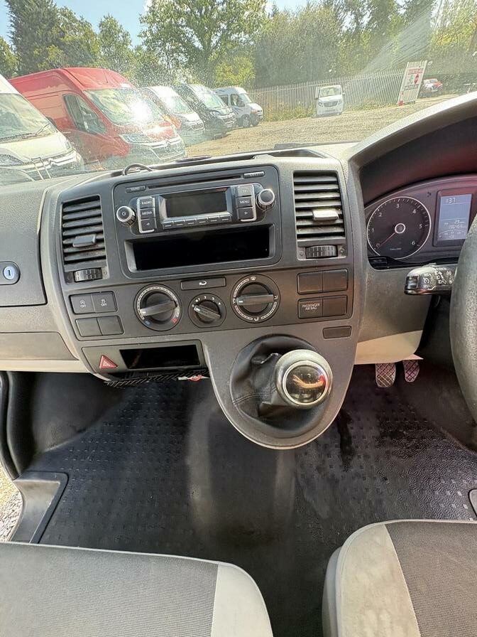 2015 Volkswagen Transporter – Model: Transporter T32 Startline TDI BlueMotion Technology 4Motion – MF65VBT