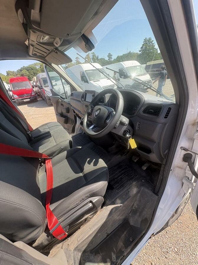 2022 Renault Master – Model: Master 35 LWB – BV22GWC