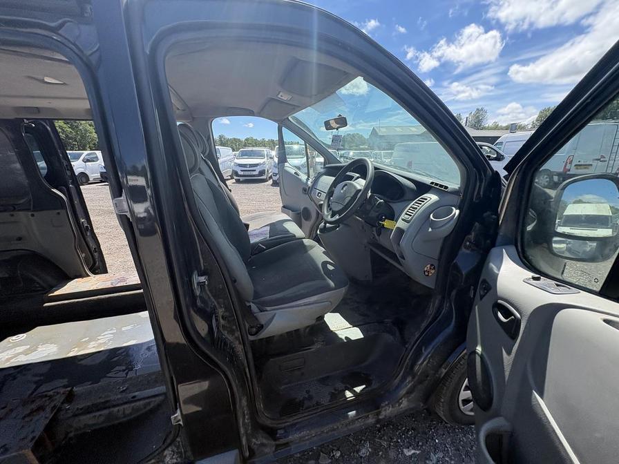 2012 Vauxhall Vivaro Combi – Model: Vivaro 2900 Combi CDTi Semi-Auto 113 – NV61RBO