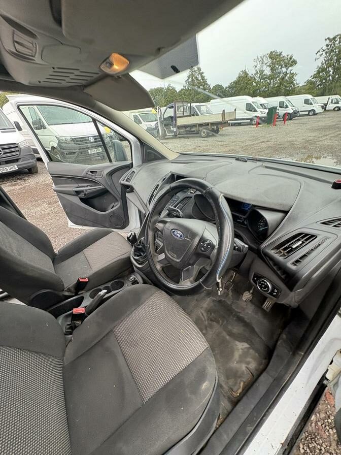 2015 Ford Transit Connect – Model: Transit Connect 220 – FG65OJM