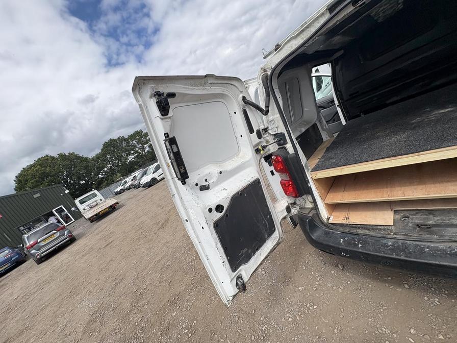 2019 Citroen Dispatch – Model: Dispatch 1400 Enterprise Blue HDi S/S – LF69RSY
