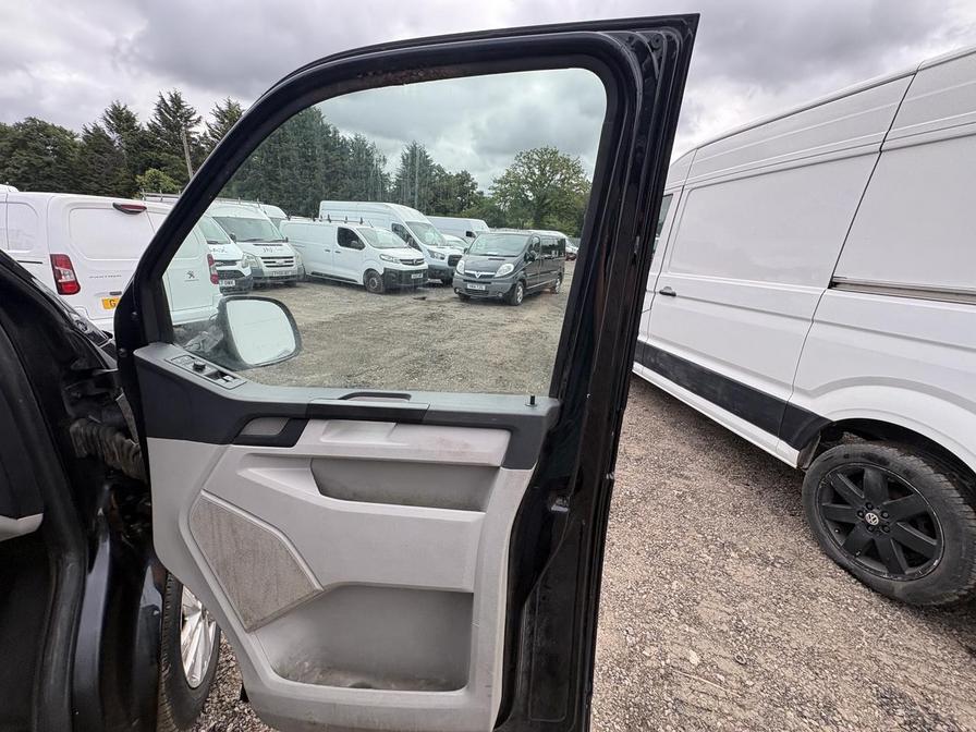 2016 Volkswagen Transporter – Model: Transporter T28 Trendline TDI BlueMotion Technology – RA65MHX