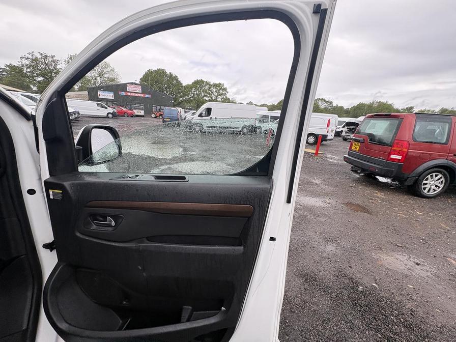 2022 Toyota Proace Verso – Model: Proace Verso Family L1 D-4D Auto – GV71OCK
