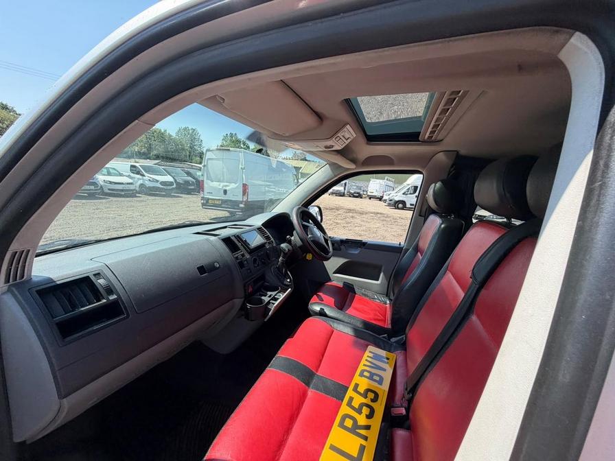 2005 Volkswagen Transporter – Model: Transporter T30 130 TDI LWB Auto – LR55BVW
