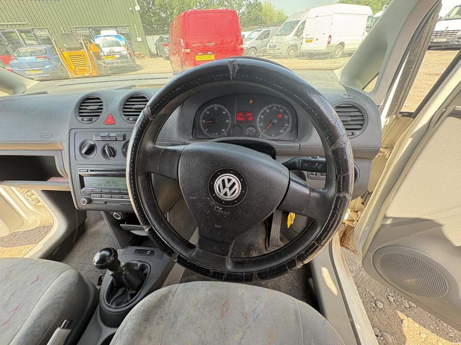 2009 Volkswagen Caddy MaxI – Model: Caddy Maxi C20 TDI 104 – LM59LZF