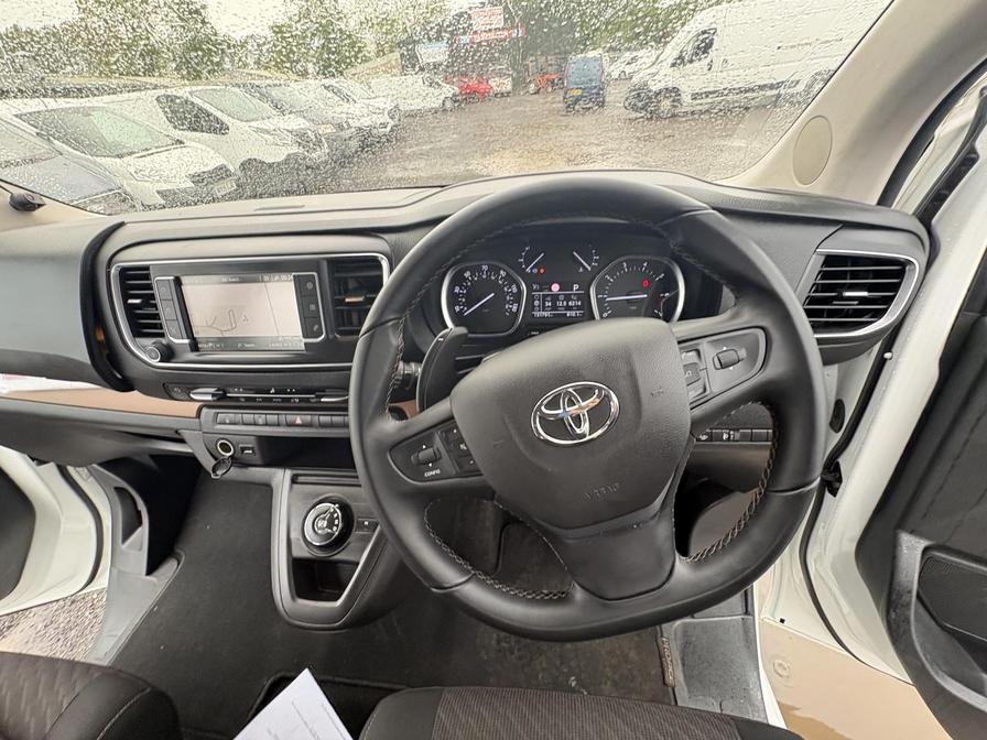 2022 Toyota Proace Verso – Model: Proace Verso Family L1 D-4D Auto – GV71OCK
