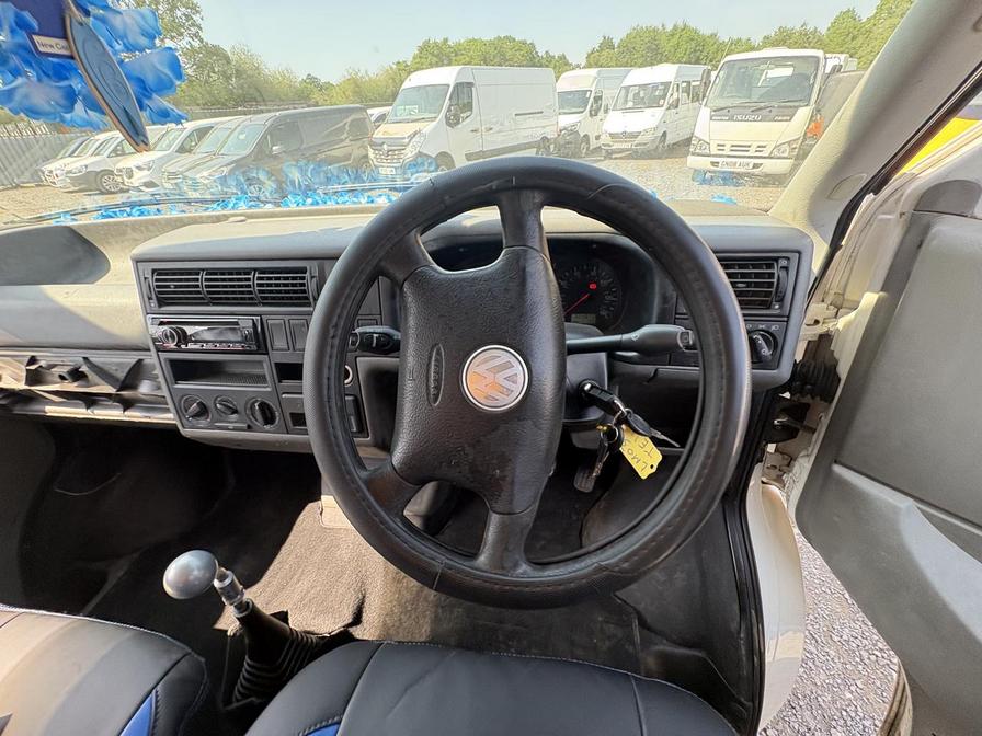2003 Volkswagen Transporter – Model: Transporter 88 bhp SWB – LM03TPU