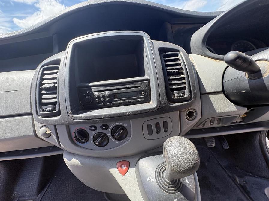 2012 Vauxhall Vivaro Combi – Model: Vivaro 2900 Combi CDTi Semi-Auto 113 – NV61RBO