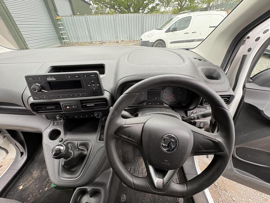 2019 Vauxhall Combo – Model: Combo 2000 Edition TD S/S – BK69BEJ