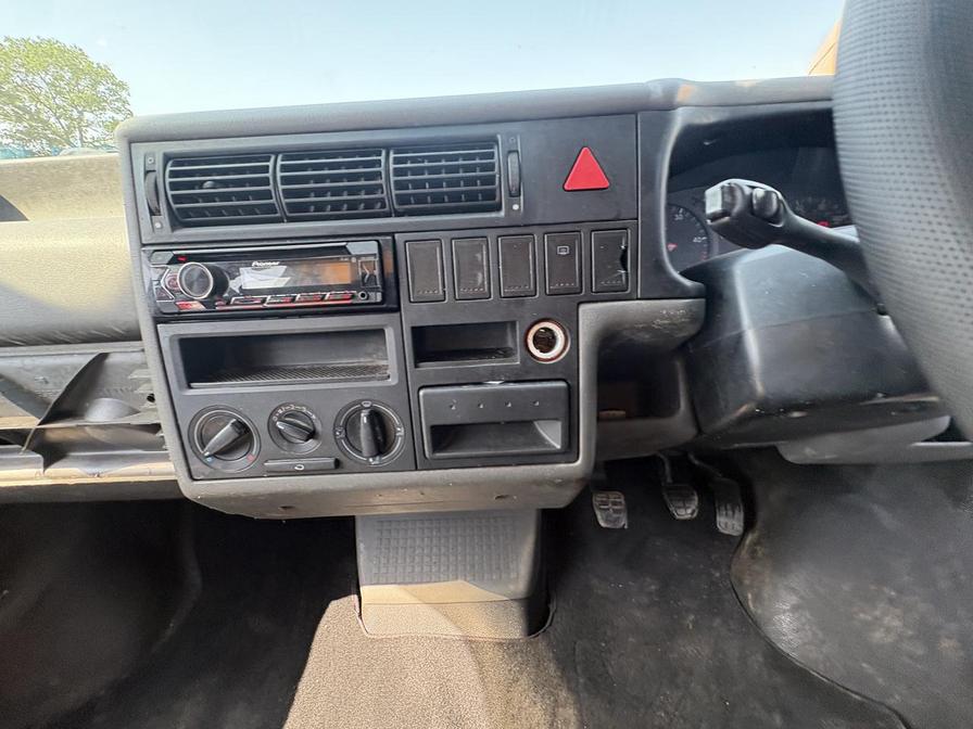 2003 Volkswagen Transporter – Model: Transporter 88 bhp SWB – LM03TPU