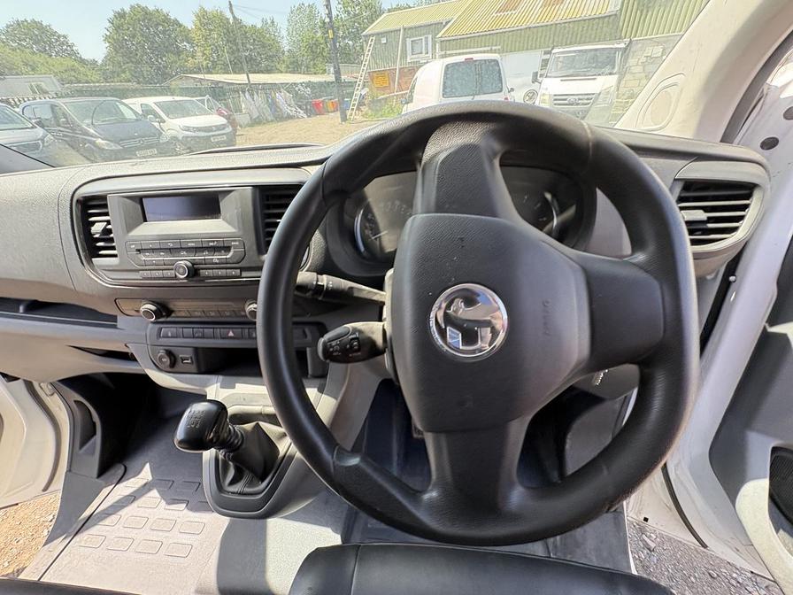 2019 Vauxhall Vivaro – Model: Vivaro 2900 Edition S/S – SA69UNF