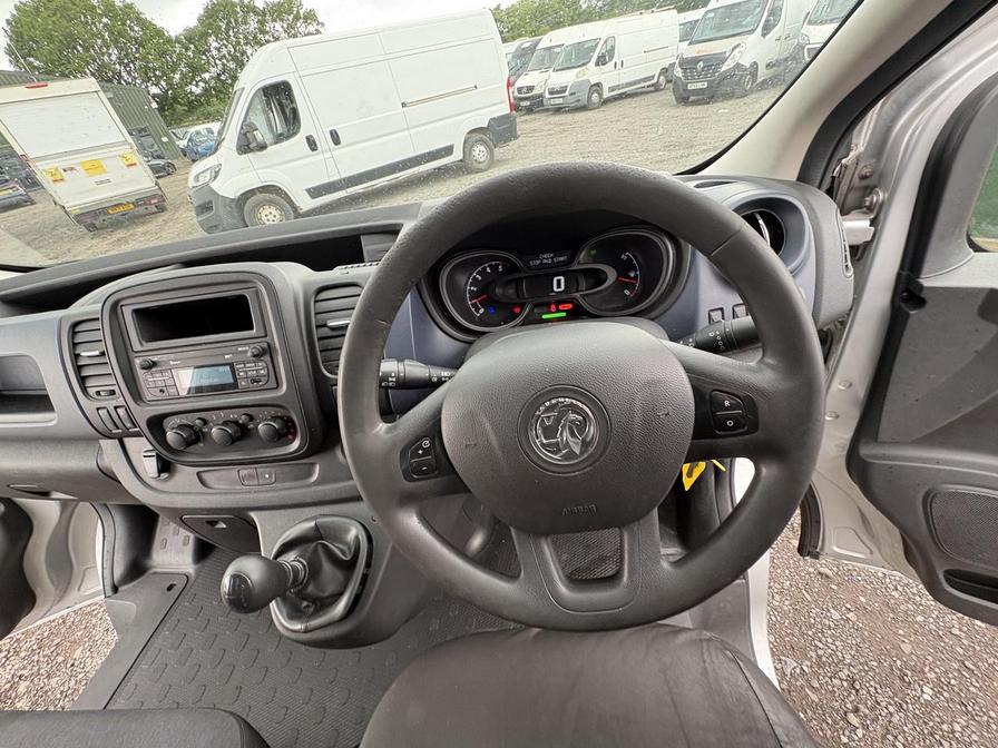 2018 Vauxhall Vivaro – Model: Vivaro 2700 BiTurbo CDTi S/S – SJ68PUA