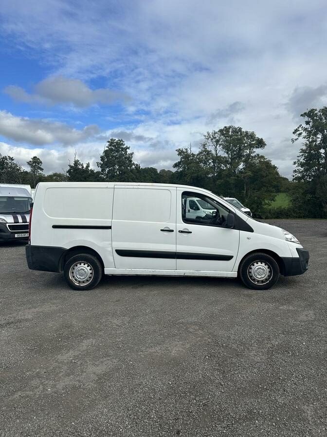 2015 Citroen Dispatch – Model: Dispatch 1200 L2H1 Enterprise HDi – LG15HKE