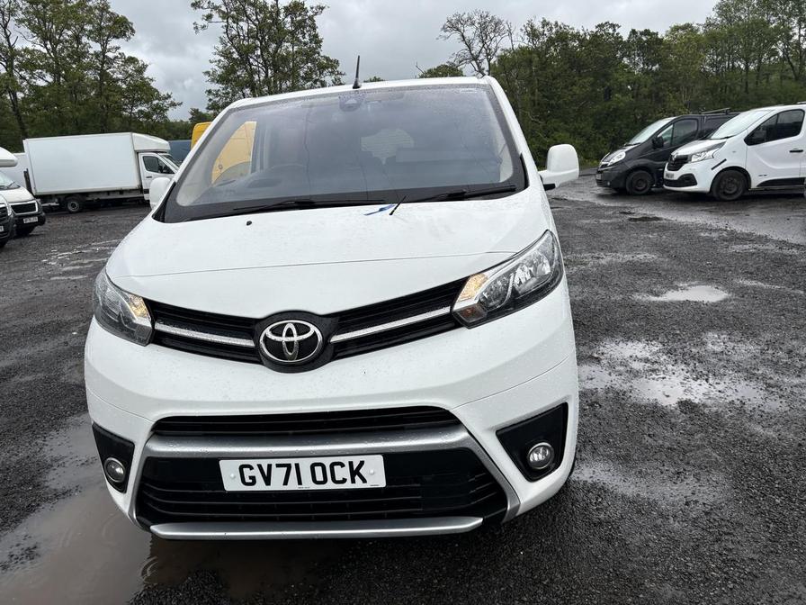 2022 Toyota Proace Verso – Model: Proace Verso Family L1 D-4D Auto – GV71OCK
